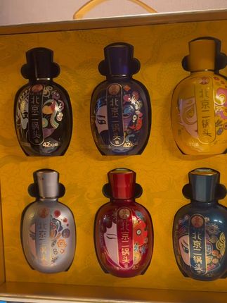 送礼自饮两相宜,京天帝二锅头! #今天下午两点开始发货了!有运费险,不喜欢也可以退回去! #纯粮酿造 #纯粮酒 #清香型白酒 #我的双11必买#清单 #京天帝二锅头 