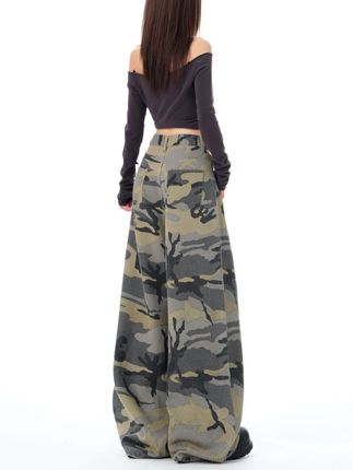 高腰迷彩牛仔裤,轻松穿出慵懒时尚感! 秋冬穿啥裤子?这款高定款式的牛仔裤帮你解决难题!#显瘦穿搭#显高显瘦显腿长#牛仔裤#百搭神裤#夏秋穿搭小过渡