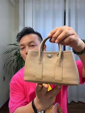 小众设计花园包,好看不怕买错,运费险退货无忧! 经典款式花园包,大象灰,单肩,手提,斜挎。