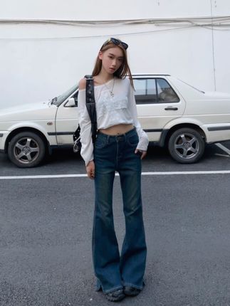 小个子女生的福音!复古喇叭牛仔裤,穿出大长腿,还能免费 姐妹们!这个裤子真的太好穿了!!!关键现在有运费险!拍下试一下吧!不合适的还可以退哦~#显瘦穿搭#小个子穿搭#牛仔裤穿搭#微喇裤#秋季日常实用穿搭思路分享