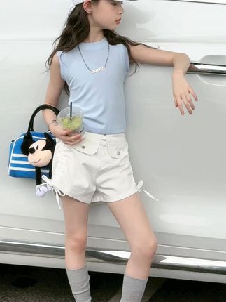 夏日宝贝穿搭,轻松搞定萌娃造型! 姐妹们!这个小公主套装真的太好穿了!!!面料舒适又亲肤,搭配超棒~#夏日穿搭有这搭配公式就够了#当你和朋友穿同样风格的衣服时#舒适感拉满的极简OOTD#轻松get夏日淡人穿搭