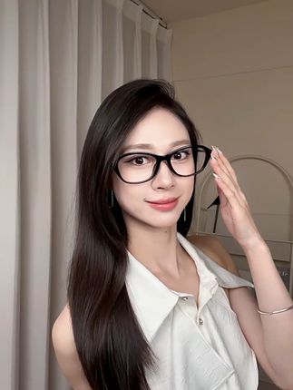 【复古文艺老钱风老花镜】黑框猫眼设计,高颜值防蓝光👓复古质感拉满,看书刷剧都清晰✨轻便舒适,文艺范儿十足,妈妈戴上秒变时髦精!#老钱风 #复古文艺 #老花镜 #时髦 #防蓝光眼镜