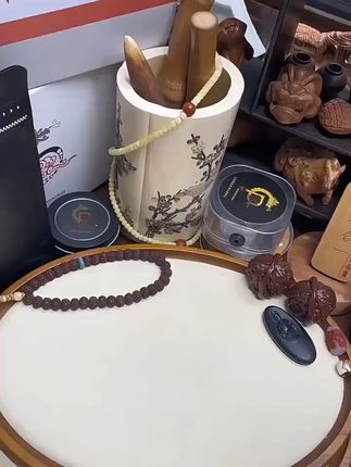 紫金鼠手串,天然原生态,戴上它气质提升! 鼠#DOU+七夕百万补贴来啦! 今天给大家分享一款非常有特色的文玩!它就是来自云南西双版纳的紫金鼠!