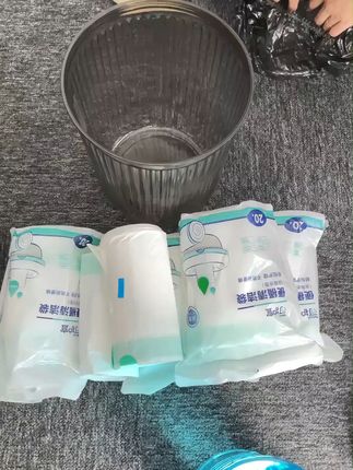 户外露营再也不怕脏!马桶清洁袋轻松搞定卫生问题 出门在外总担心找不到厕所?这款神器帮你解决难题!#国庆出游 #马桶清洁袋 #可护宜 #露营装备
