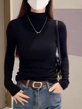 莫代尔半高领打底衫,穿出温暖又时尚,还不怕买错尺码! 姐妹们!这个冬天一定要试试这款超棒的打底衫!运费险让你放心购物!#打底衫#秋冬穿搭#长袖t恤#百搭上衣#早秋高智感职场穿搭