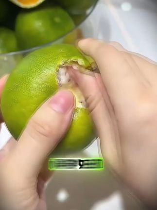 孕妇也能放心吃的酸甜蜜桔,一口多汁超满足! 今天又是一个忙碌的一天!晚上回家吃上一口这种季节性水果真的太舒服了!!#新鲜应季水果#应季水果#蜜桔#橘子#各省丰收战队申请出战