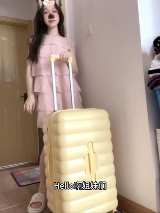 旅行必备!大容量静音行李箱,轻松搞定长途出行难题! 这个季节出门旅游必备!这款37开行李箱超实用,容量大、底部五轮设计、质量好还美观!#行李箱 #行李箱收纳 #行李箱推荐 #行李箱测评