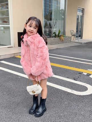 宝贝穿上超暖獭兔毛外套,妈妈再也不担心冷风了! 冬天孩子怕冷?这款加绒加厚外套给孩子温暖守护!运费险可退换!#秋冬穿搭#高品质童装#女童外套#男童外套#被秋日氛围感穿搭拿捏了