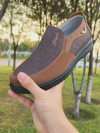 秋天了,快给老公老爸安排一双我手里的这款老北京布鞋,太舒服了 #软底软面穿上超舒服 #好物推荐🔥 #好鞋推荐好看不贵