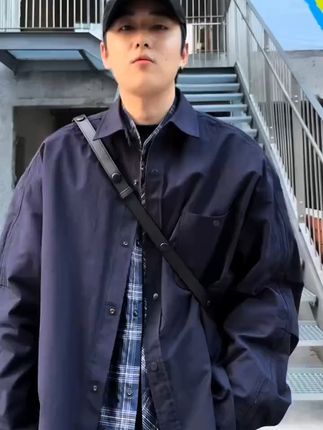 复古格子夹克,轻松穿出痞帅范儿! 秋冬穿啥?这款美式潮牌外套帮你搞定!#秋季穿搭#高级感穿搭#夹克外套#格子衬衫#秋天夹克穿搭技巧