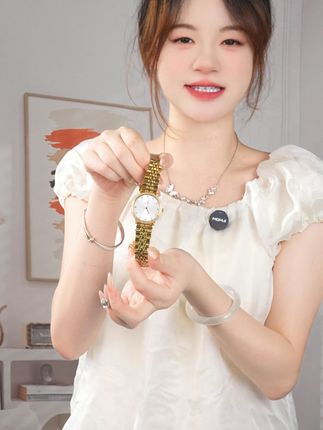精致女士腕间新宠,欧米茄碟飞镶钻闪耀全场! 手表保养小知识!如何正确佩戴、清洁手表?快来看看吧~#好物推荐🔥#二手奢侈品#奢侈品#名表推荐#手表推荐