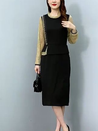 穿上这条显瘦裙,轻松变身气质女神! 姐妹们!这个裙子真的太好穿了!!关键现在还有运费险!喜欢就赶紧冲吧~#高级感穿搭#秋季穿搭#显瘦穿搭#连衣裙#早秋贵气感穿搭