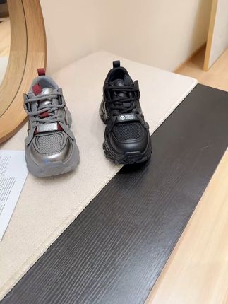 穿上增高鞋,轻松拥有大长腿! 秋冬穿啥鞋子?这款时尚休闲鞋帮你解决难题!#显高显瘦显腿长#百搭鞋子#好穿又好搭#老爹鞋#早秋穿搭公式来了