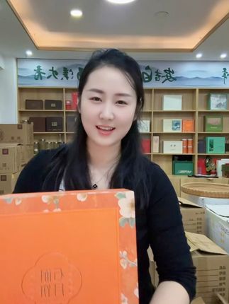 中秋送礼新选择,石斛月饼健康又美味! 想买特色礼品却没好选择?这款养生饼帮你解决难题!#月饼#中秋节#中秋月饼#送礼佳品#你的中秋团圆搭子前来报到