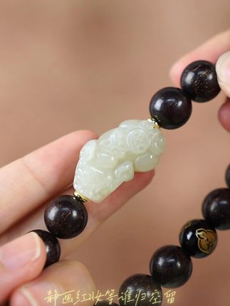 小叶紫檀貔貅手串,本命年转运必备! 想买寓意好的木珠?这款小叶紫檀手串不容错过!#文玩爱好者#文玩手串#文玩#手串#小叶紫檀