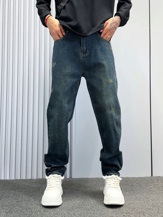 今天主打就是一个牛仔裤简约穿搭!!! 穿搭基础 牛仔裤就不基础 要的就是干净清爽!随手一搭就很好看!#全明星琥珀流光风大秀现场 #黄子韬讲话主打一个real #吴磊静奢感英伦风轻松拿捏 #张新成穆勒鞋松弛感穿搭 #预制国庆出游穿搭