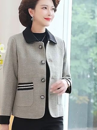 妈妈也能穿出时尚感,小香风外套轻松驾驭! 秋冬穿啥?这款洋气外套帮你解决难题!运费险让你放心下单!#秋季穿搭#早秋穿搭#中老年女装#妈妈装#被秋日氛围感穿搭拿捏了