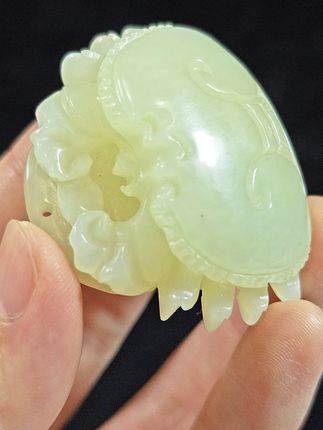 收藏多年的一块这是一颗寓意美好的宝物哦~#好物推荐🔥 #和田玉 #吊坠挂件 #吊坠 #玉石魅力