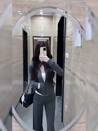 灰色修身套装,职场女性的秋天必备!轻松退换无压力 姐妹们!秋冬穿啥?一套解决你的烦恼!关键还有运费险!可以放心入哦~#早秋穿搭 #秋季穿搭 #显瘦穿搭 #套装 #开学基础开学的vlog就不基础