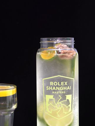 高颜值夏日饮品,离不开高颜值耐摔水杯! 高透杯身,进口tritan材质,耐磨耐摔,安全放心~#SIGG