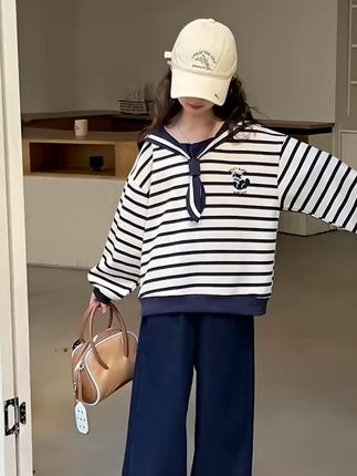 宝贝穿上新卫衣,妈妈再也不用担心换季烦恼! 秋冬季节孩子穿啥?这款套装有运费险!喜欢就赶紧冲吧~#女童穿搭#秋季穿搭#女童套装#早秋穿搭#2025年秋季都流行穿什么