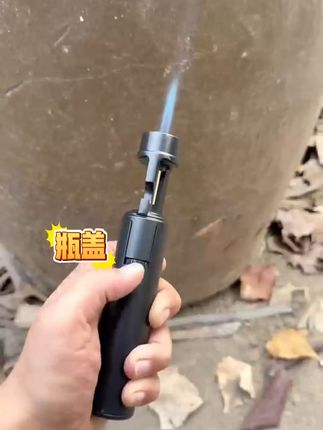 户外野营不怕风,这款焊枪打火机点燃你的冒险热情! 冬天来了!这款高颜值、大容量、耐低温的好物别错过啦~#好物推荐🔥#打火机#创意打火机#防风打火机#户外用品
