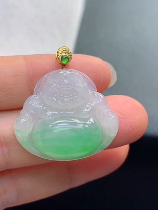 飘阳绿翡翠佛公吊坠,天然气质提升神器! 想戴有品质感、寓意美好的饰品?这款项链帮你搞定!#好物推荐🔥#珠宝首饰#项链#翡翠#翡翠吊坠