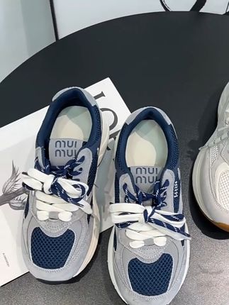 透气百搭轻便增高小白运动鞋 姐妹们!这个鞋子真的太好穿了!!!关键现在有活动,赶紧冲吧~#夏季干净风穿搭#秋瓷炫 1条vlog11条花裙子#张馨予漆皮礼服裙#更适合小个子的不露腿穿搭#就用这个转场去溜达吧