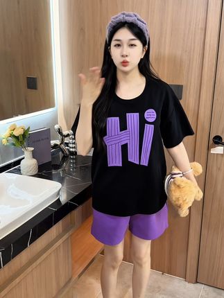 优质纯棉柔软吸汗,自带胸垫超自然,完全看不出是睡衣!宽松版型显瘦不拖沓,扔垃圾、拿外卖的精致感,就靠它了。#睡衣家居服 #今天穿什么 #睡衣控 #宅家睡衣秀 #纯棉睡衣
