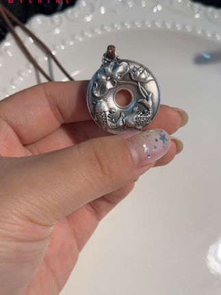 复古双鱼平安扣,戴上它好运连连! 双鱼荷叶平安扣寓意美好!时来运转!#双鱼吊坠 #吊坠 #转运 #好运来 #银饰品手工制作