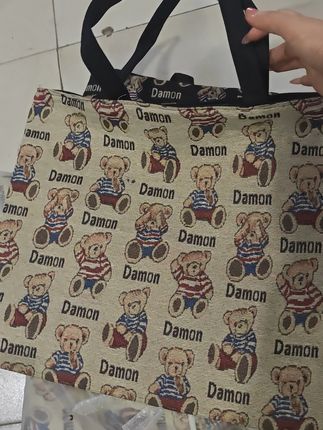 逛街约会都好看的小熊包来啦! 这个包包真的太好用了#!出门逛街、通勤都可以背它手提斜挎都完美~关键价格还这么划算!!#包包推荐 #秋季穿搭 #女童穿搭 #潮童穿搭 #开学季穿搭大赏