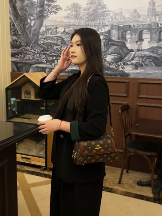 这款包包不挑年龄,不挑,身材巨百搭 #包包推荐 #斜挎包 #百搭包包 #美包分享 #女包