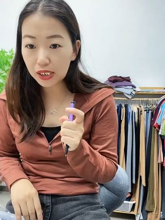 美利奴羊毛袜包邮到家 这款羊毛袜不仅暖和还很舒服,关键现在下单还能享受包邮服务哦~#更适合小个子的不露腿穿搭 #穿植物系奔赴一场大自然的约会 #羽球人有自己的捕梦网 #微胖女生的夏天敢穿才好看 #羽毛球人有自己的Labubu