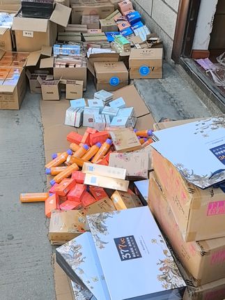 告别干燥!宝宝草禾集霜让你肌肤水润一整天 微商爆款批发出货实拍