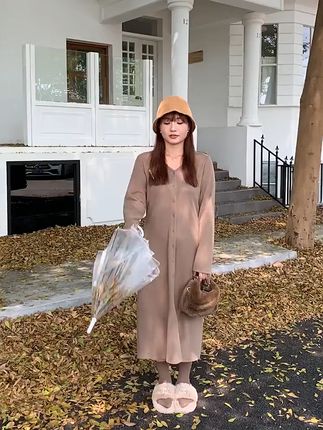 大码显瘦连衣裙,穿上就爱,不满意可退! 姐妹们!这款裙子真的太好穿了,大码显瘦可以穿到160斤,再也不用担心没衣服穿啦!!!#大码女装 #大码女装120斤到220斤 #大码连衣裙 #连衣裙 #胖mm穿搭