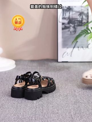 镂空猪笼鞋来啦!星期六厚底 6cm,搭裙子穿,沙滩逛街超带感 #久穿不累脚 #夏日凉鞋 #星期六 #软底软面穿上超舒服 #脚宽脚胖都可以