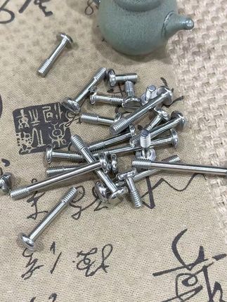 再也不怕螺丝松动!这款不锈钢螺丝紧固神器 安装柜门时遇到这种问题太闹心?试试这款螺丝!#不锈钢 #一字松不脱 #松不脱螺钉 #一字螺丝