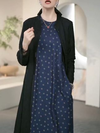 穿上这条复古风衣,秋天的街头你就是焦点! 冬天怕冷又想时尚?这款加绒连衣裙帮你解决难题!#秋冬穿搭#风衣#风衣穿搭#风衣外套#被秋日氛围感穿搭拿捏了