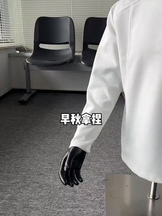 穿上它,告别秋凉!美式Polo亨利衫,温暖又时尚 秋冬男士必备!这款美式POLO衫版型超棒,穿上就是时尚感满满~#男生穿搭#秋季穿搭#长袖t恤#polo衫#早秋穿搭三分钟出门不是梦