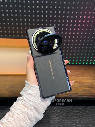 vivo X Fold5真皮双生膜护盾!镜头支架 vivo X Fold5真皮双生膜护盾!镜头支架悬停拍Vlog,防窥膜防窥30°死角,中轴抗冲击认证,5.4mm闭合厚度无负担。#科技潮品 #vivoxfold5手机壳