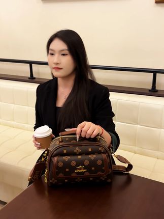 好看又百搭的包包,一年四季都能背 ~#包包推荐 #包包种草 #美包分享 #斜挎包 #女包