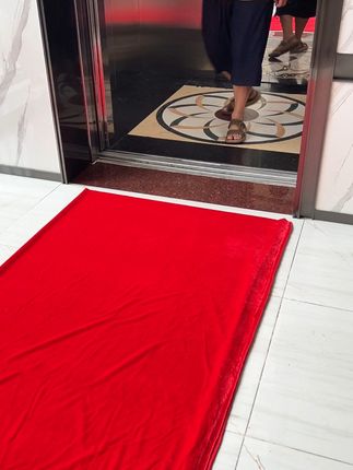 再也不怕留痕!轻松搞定家居装修难题 家里地面脏东西难清理?试试这款好物!#收纳整理#居家好物#实用好物#家居好物#脑洞大开的收纳平替
