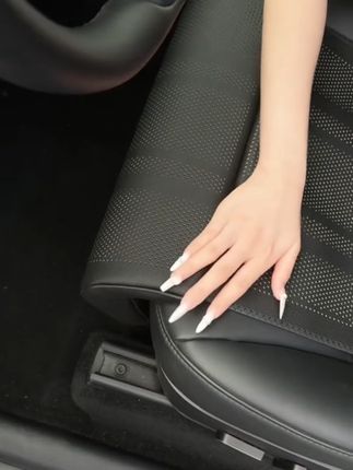实测多款腿托,最终选择了这一款,支撑性和舒适度确实无可挑剔!#汽车用品 #汽车座垫 #通用座垫 #汽车坐垫 #汽车四季通用坐垫