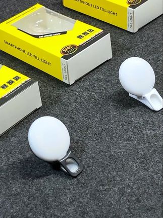 不是吧!小巧玲珑的补光灯也可以秒变冷白皮,这性价比拉满了!! #补光灯 #拍照搭子 #秒变冷白皮 #好物分享