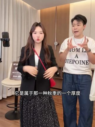 日韩系复古大摆小碎花蛋糕长裙女秋法式温柔百搭遮胯a字半身长裙#穿出高级感 #显瘦穿搭 #今天穿什么 #显瘦遮肉 #品质女装