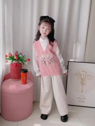 叮当猫女童春秋新款中国风针织打底衫,洋气又潮! #针织打底衫 #女童假两件 #叮当猫女童毛衣 #洋气女童衣 #中国风针织衫