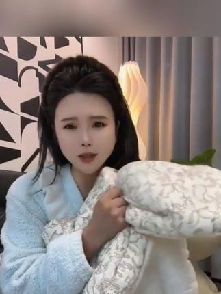 婴幼儿夹棉带帽包被 【纯棉包被】婴幼儿皱皱纱夹棉带帽防惊跳包被  #纯棉包被 #婴幼儿包被 #防惊跳包被 #宝宝包被 #带帽包被
