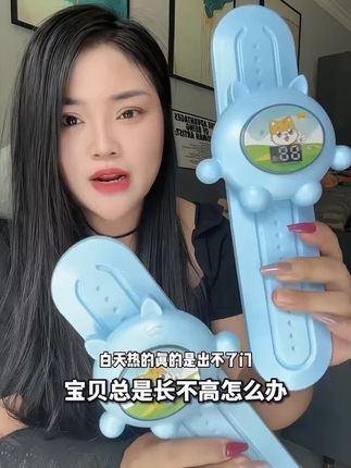 暑假在家让孩子每天跳一跳,既好玩又能锻炼身体!#儿童摸高器 #摸高器