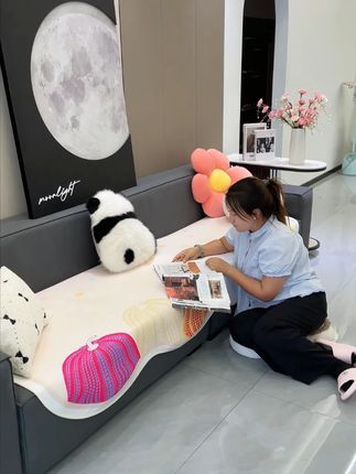 一眼心动的配色,黑色沙发都可以完美适配,给家带来不同的感觉~#防滑沙发垫新款#我家的沙发长这样#卡通沙发垫#美学馆#异形沙发垫