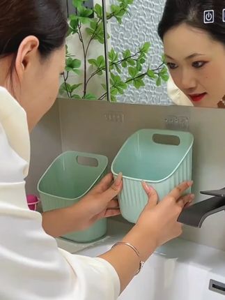 洗手台安两个这样的#收纳筐,用完的洗脸巾、化妆 刷和美妆蛋都有地方收纳了#卫生间好物 #收纳整理 #美观实用